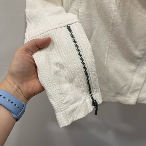 Blank NYC Mesh Detail Crepe Jacket in Windy City - Picture 12 of 15